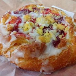 fresh fruit danish at Kohnen&rsquo;s Country Bakery, Tehachapi, CA
